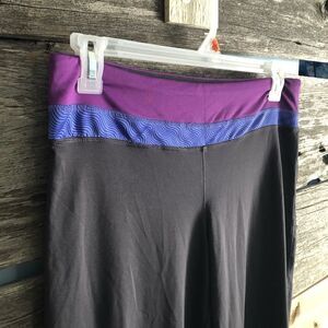 Reebok Size Med Grey Activewear Yoga Pants With Purple Waistband